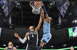 开云体育APP下载-美国男篮碾压鹈鹕，拉塞尔送出助攻的简单介绍