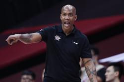 开云sport-新疆队力克江苏队，浓眉哥惊艳四座