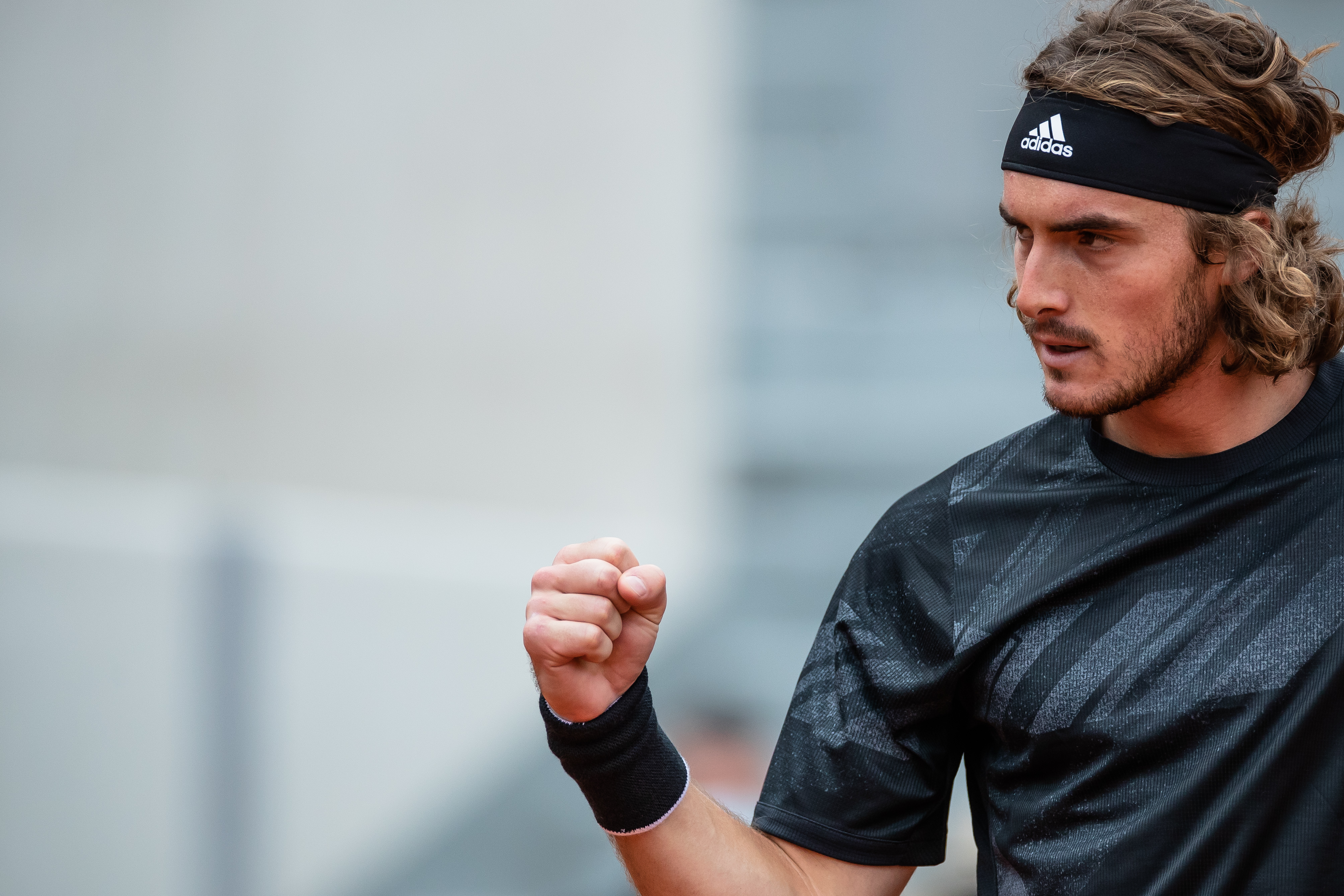 法国网球队完胜美国网球队，西西帕斯爆发神勇的简单介绍