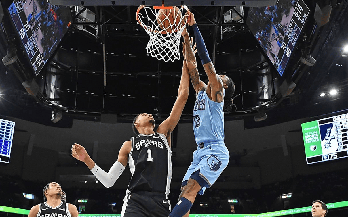 美国男篮碾压鹈鹕，拉塞尔送出助攻的简单介绍