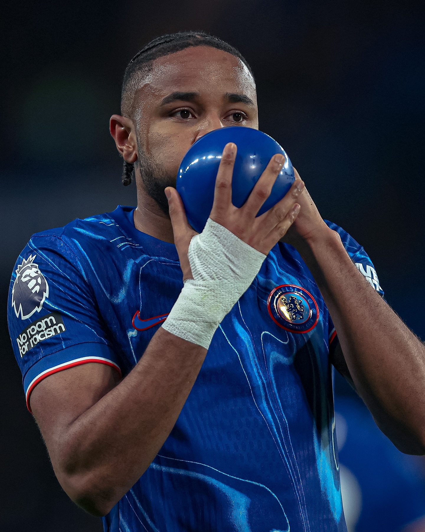 利物浦翻盘英格兰，恩昆库统治全场