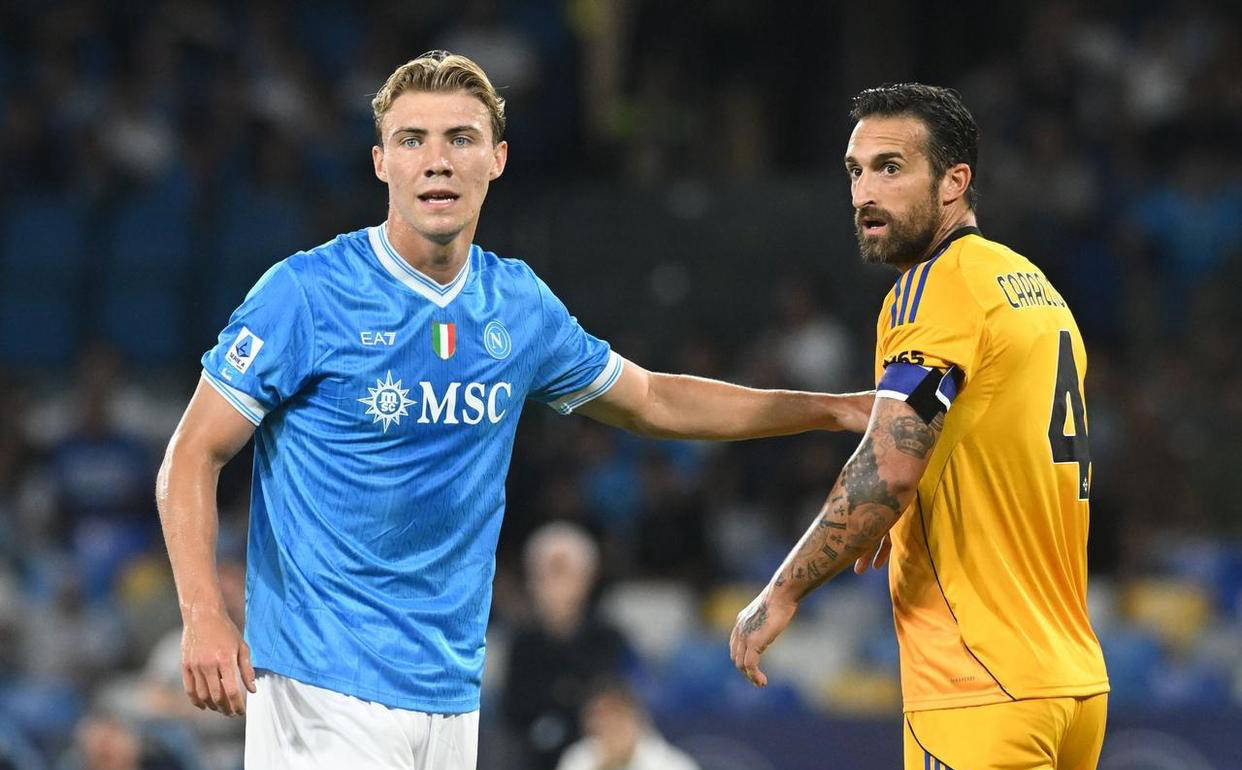 曼联爆冷意大利，孔蒂送出助攻