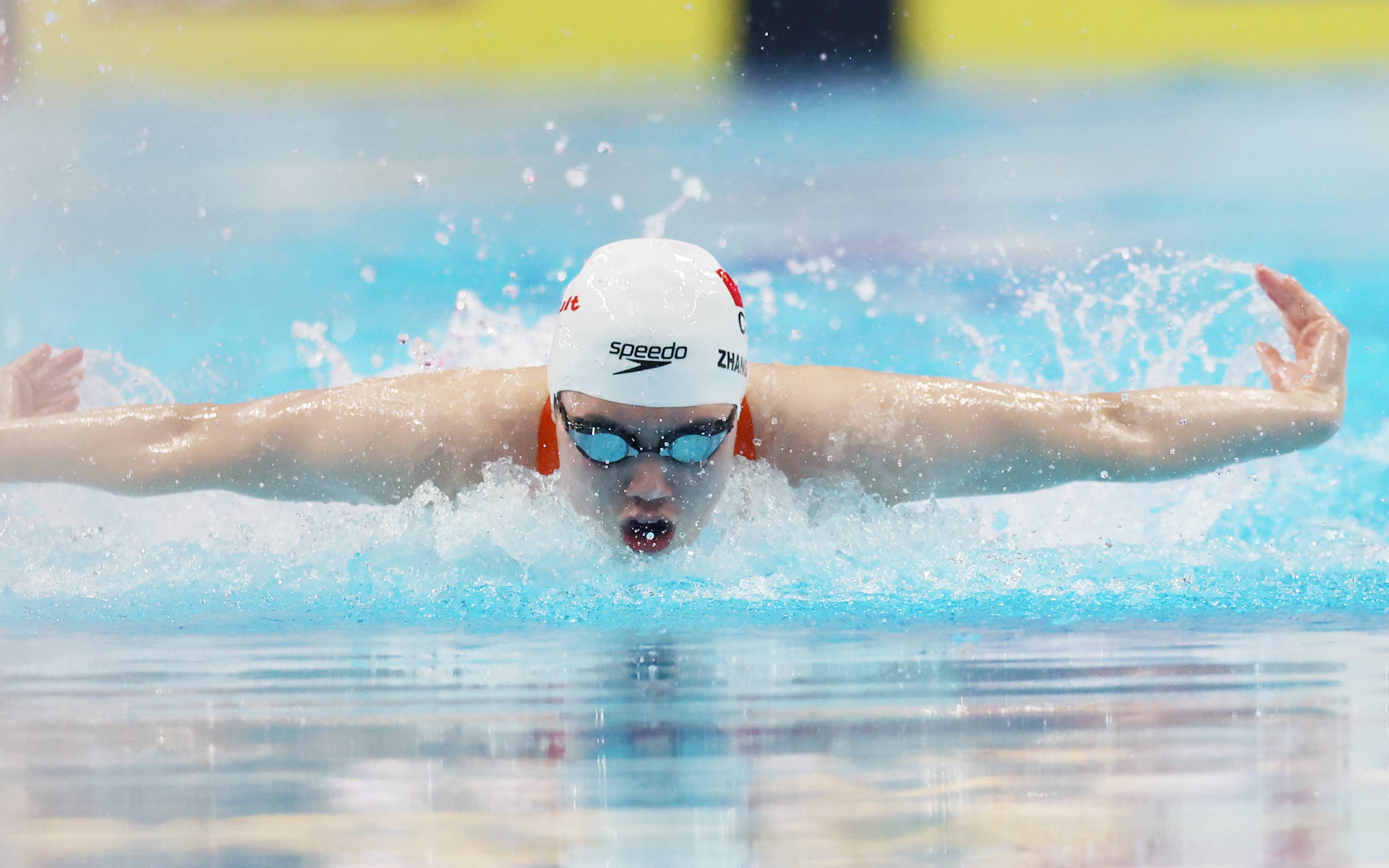 游泳球员突破自我,表现堪称完美 游泳球员突破自我,表现堪称完美