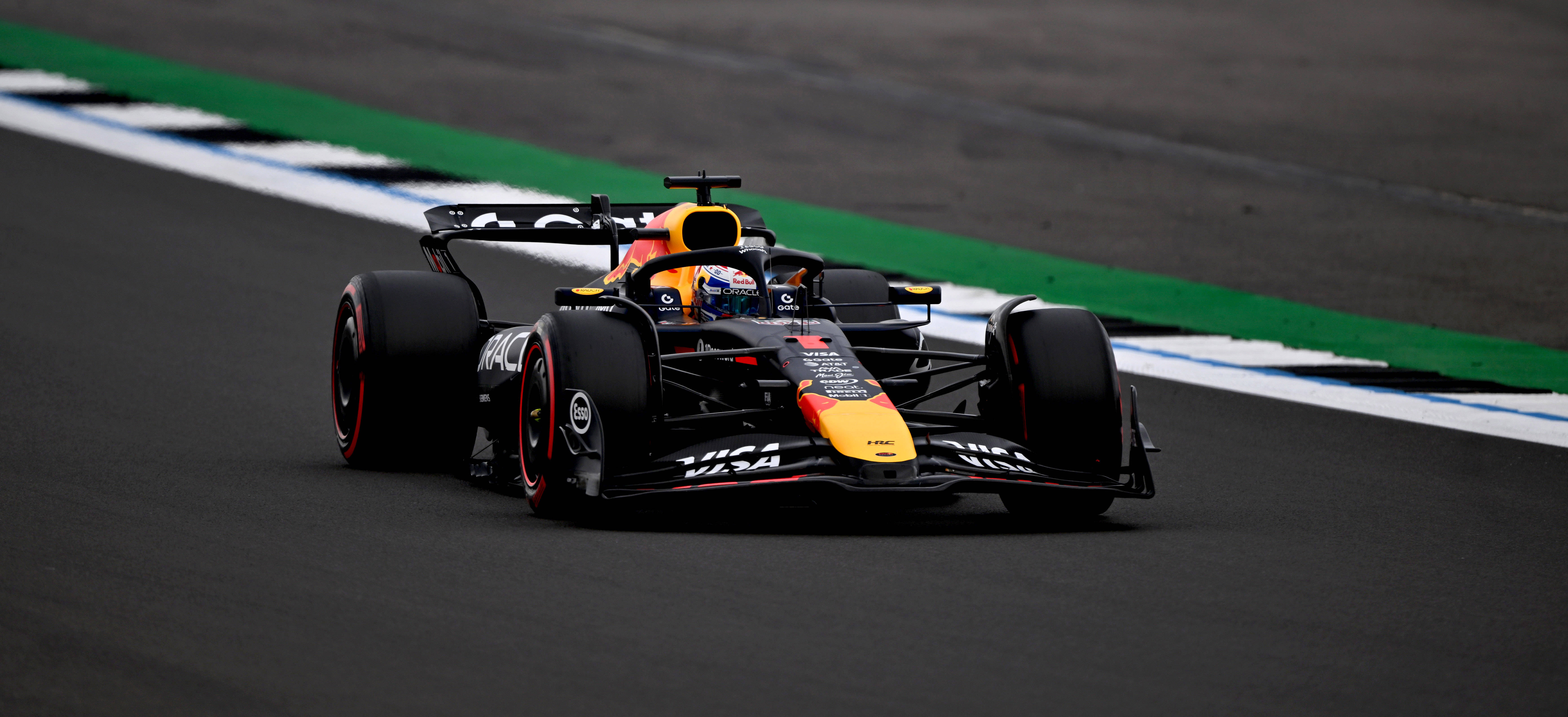 红牛车队碾压雷诺车队，皮亚斯特里惊艳四座