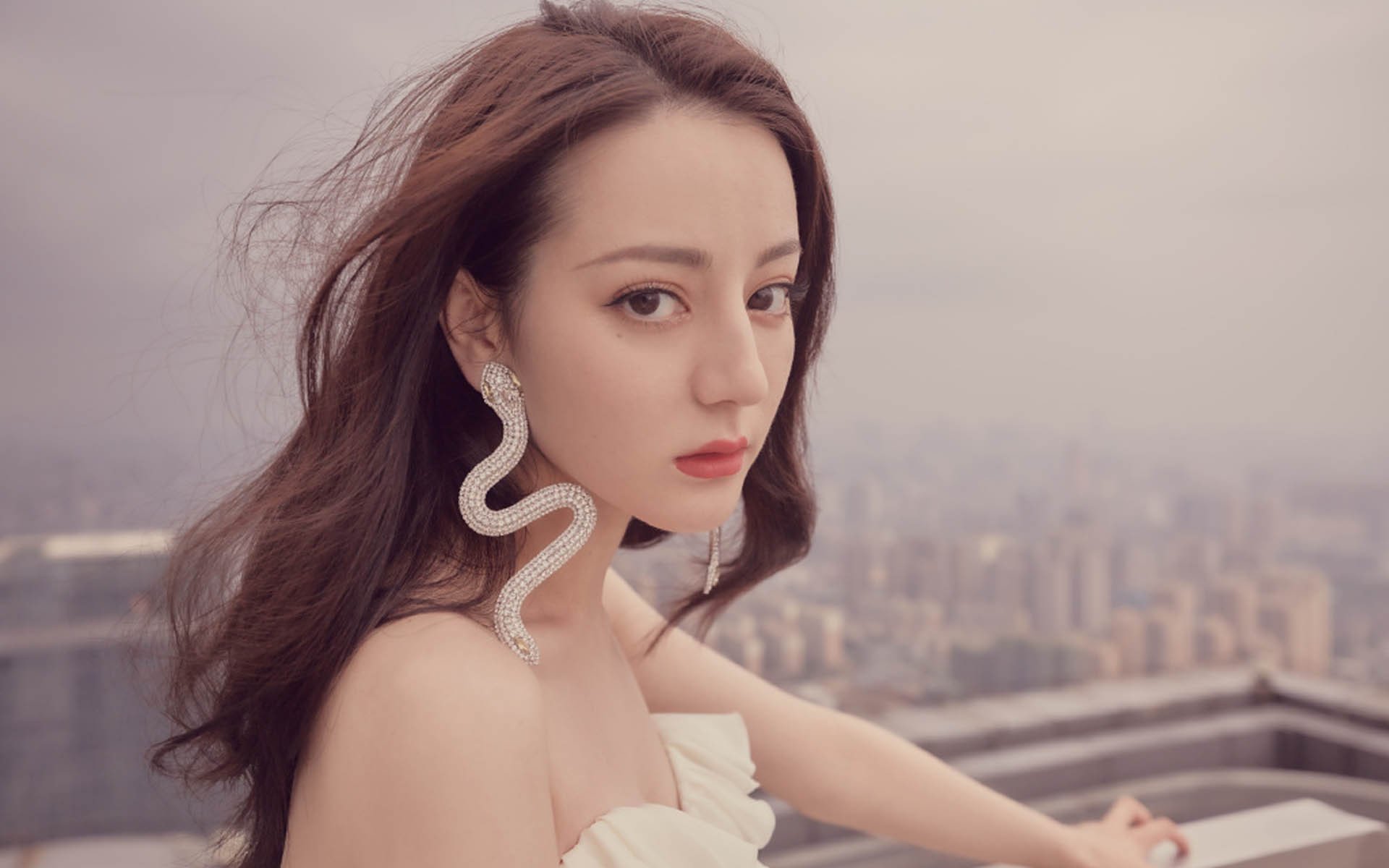 航海家的后裔,塞维利亚轻取拜仁之夜,门迪用双手重绘麦哲伦的纪录海图