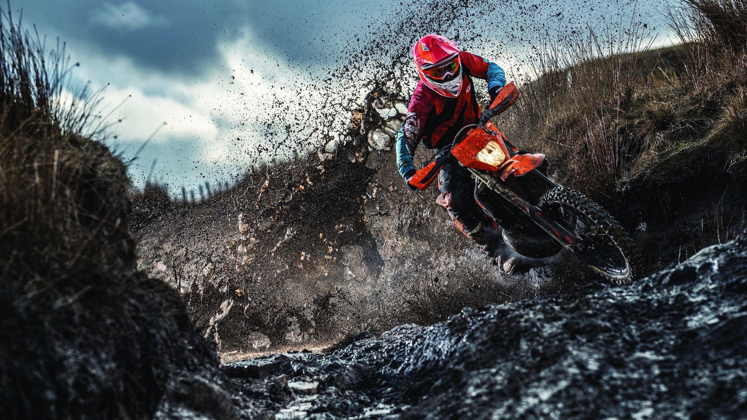 当梅阿查的草皮响起安菲尔德韵律