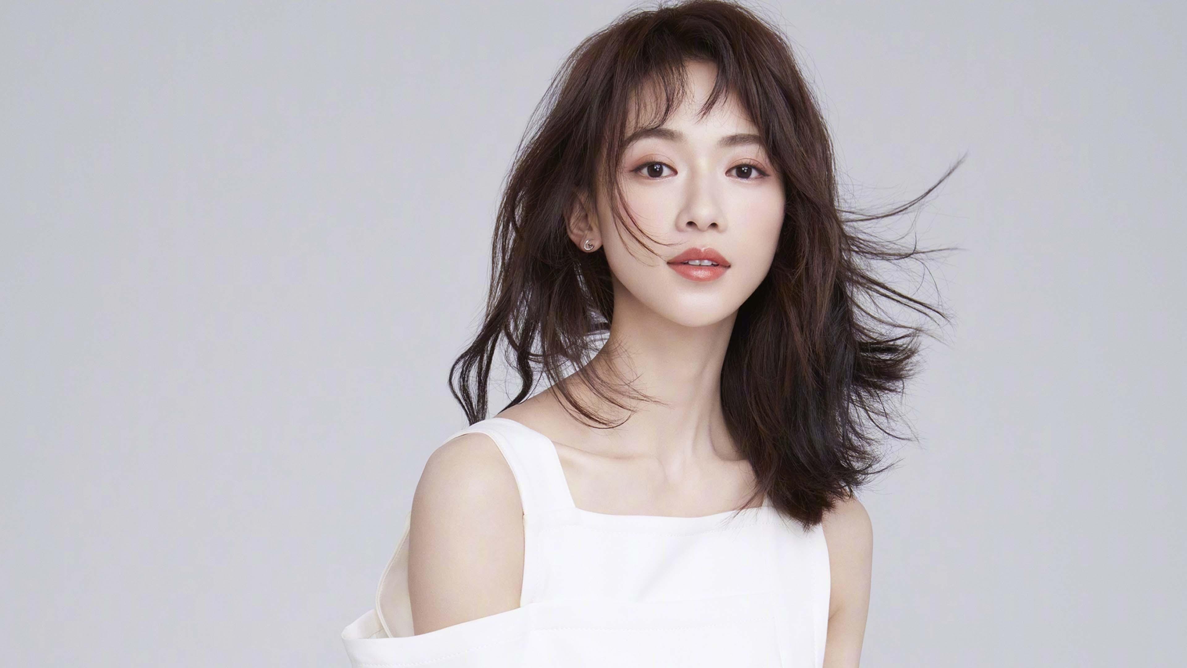 奥斯梅恩独舞绿茵,曼城碾压东瀛武士—足球世界的力量与技艺交响曲