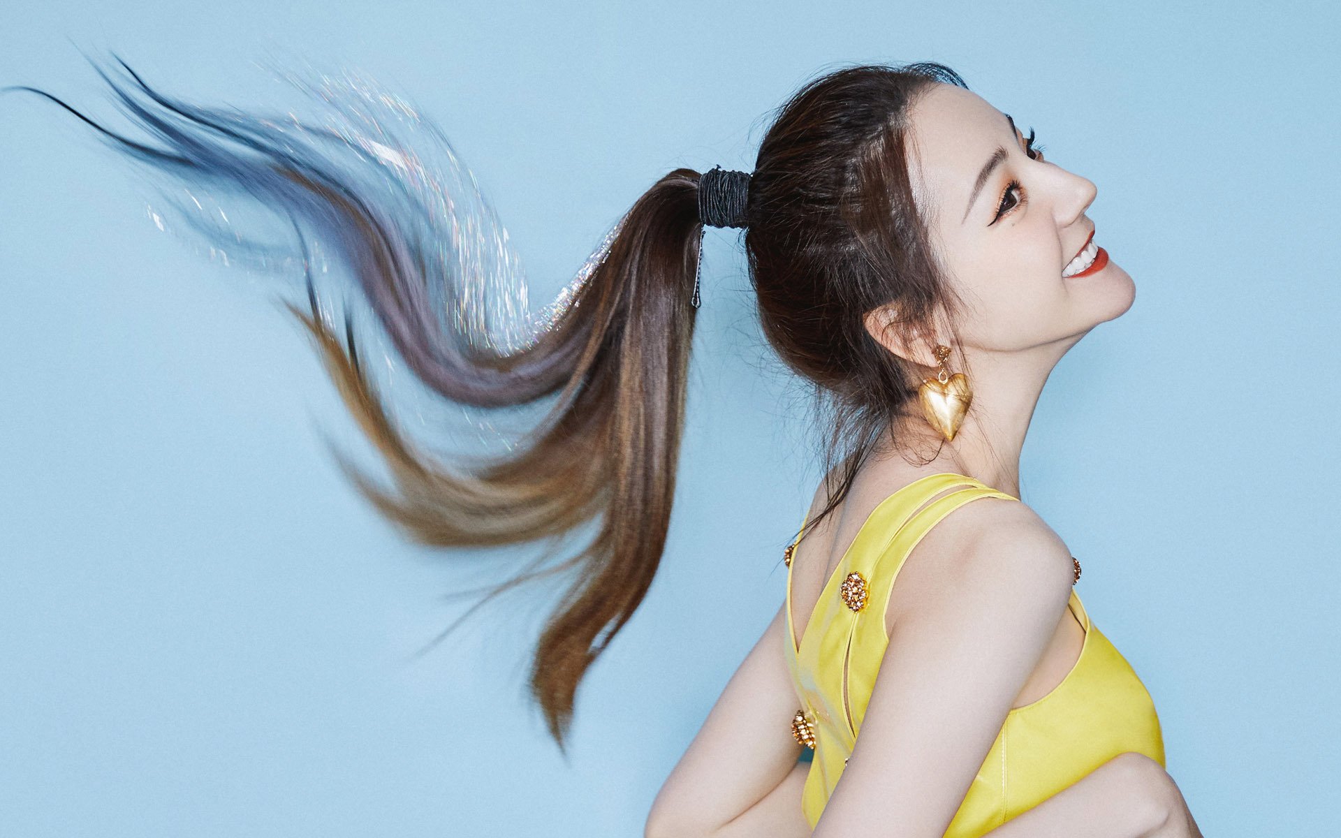 当南美风暴遭遇德意志铁壁，阿拉巴一箭穿心，智利与莱比锡的冰火史诗