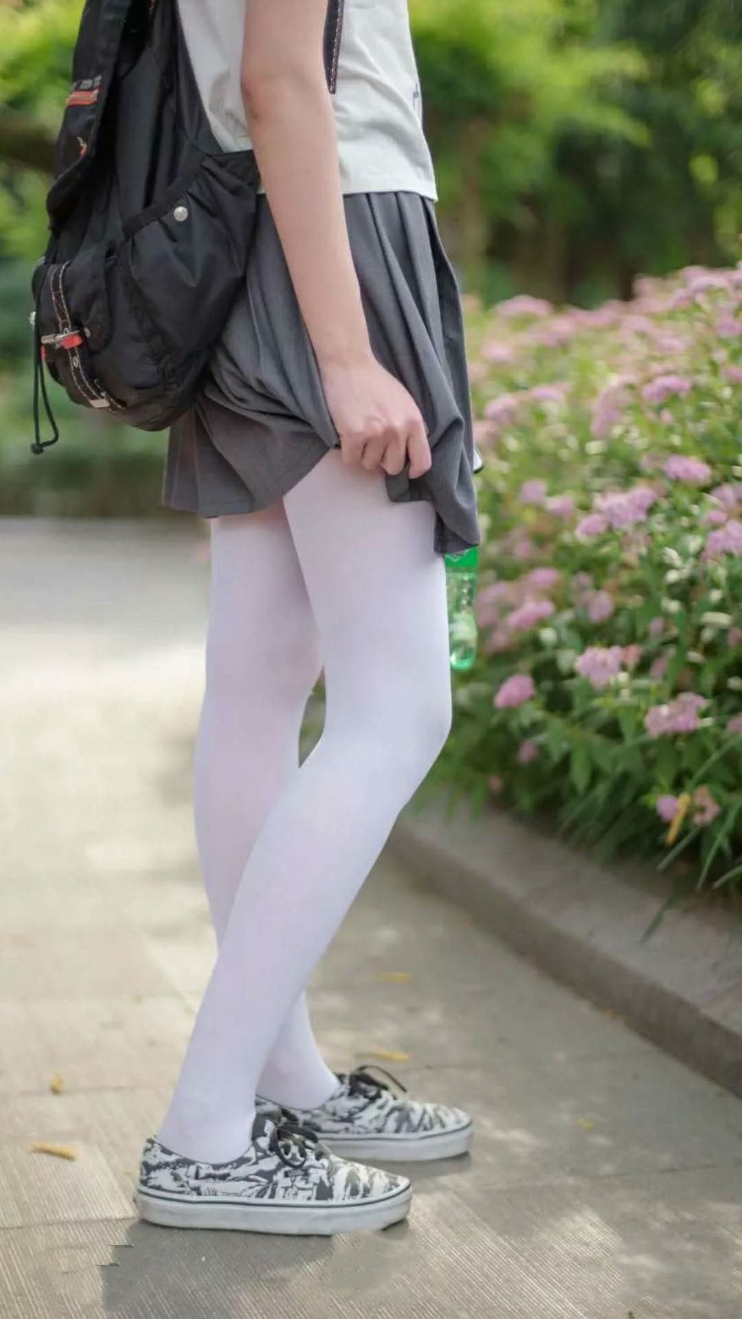 孤峰对决,当北欧之矛刺穿三狮防线,穆西亚拉在唯一性的快攻中加冕